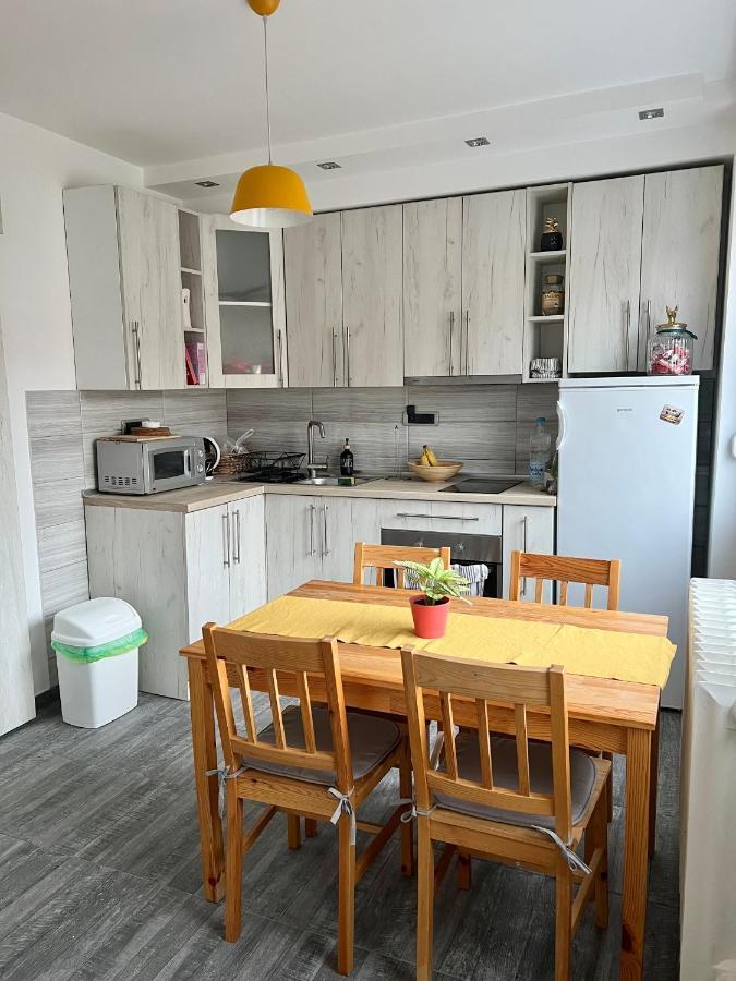 Comfortable Apartment In City Hub Belgrado Exterior foto