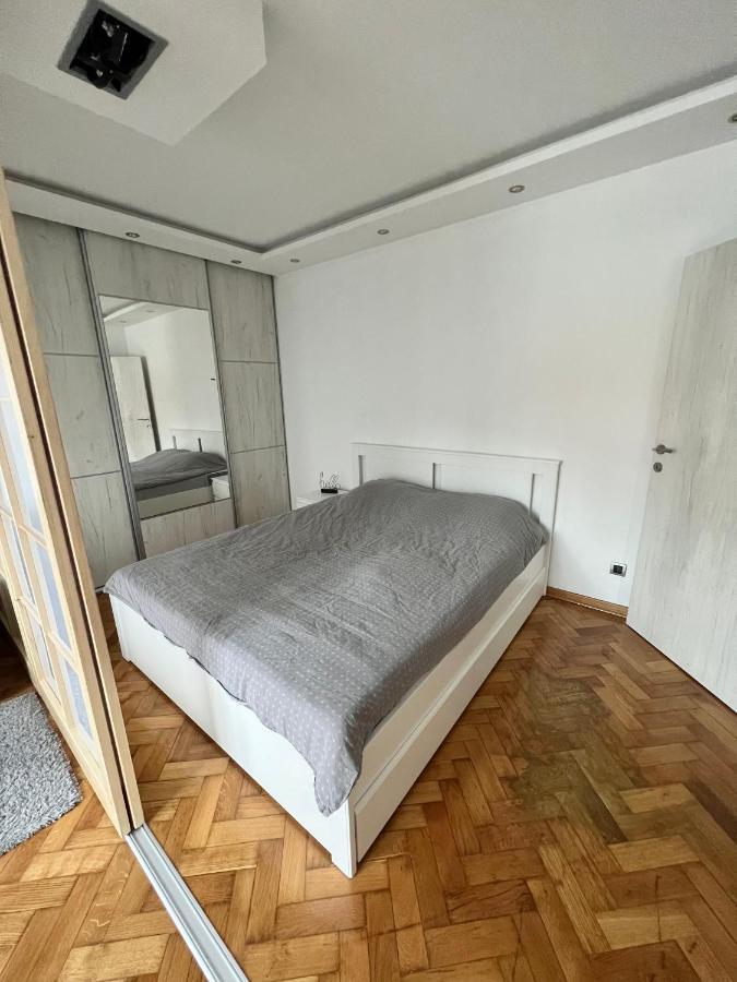 Comfortable Apartment In City Hub Belgrado Exterior foto